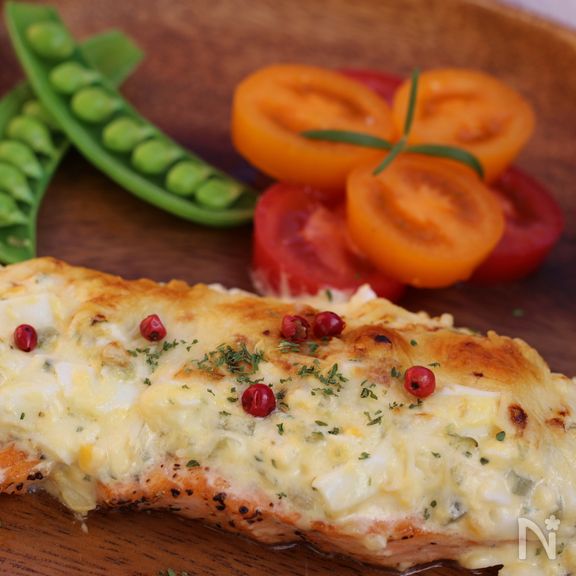 鮭のタルタルソースがけ焼き