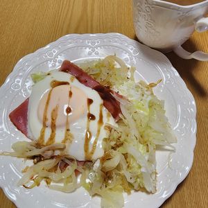 ナムディの作ってみた!投稿(ほんのひと手間!千切りキャベツのハムエッグ)