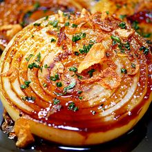 玉ねぎステーキも市販のソースで激ウマに！