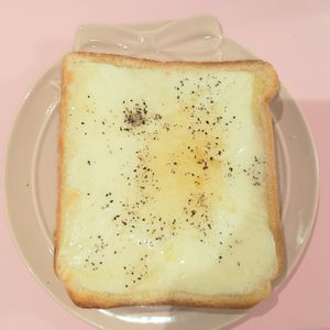 milkの作ってみた!投稿(ハマる！やみつき絶品【はちみつチーズトースト】)