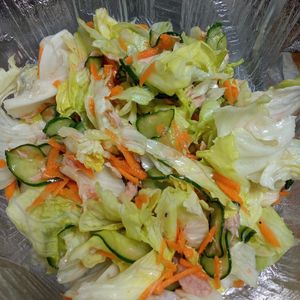 鶏皮坊主の作ってみた!投稿(【やみつき！】1玉ペロリのうま塩レタスサラダ)