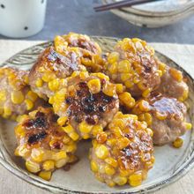 焼きとうもろこし風味♪ 豆腐入り豚ひき肉のコーンボール