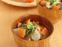 薄切りで時短◎根菜たっぷり具だくさんみそ汁