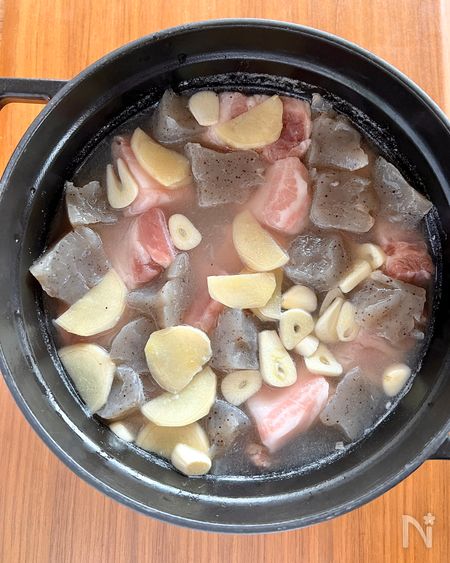 豚バラ大根の味噌煮込み工程3