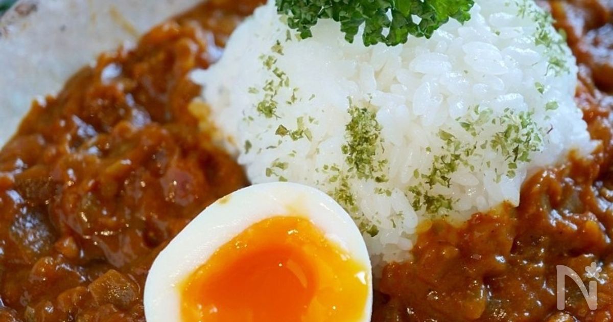 スパイス香る♪たっぷりトマトと玉ねぎの無水カレー