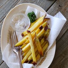 揚げずに簡単！塩味と甘みのスパイラル♡【フライドさつまいも】