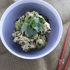 パクチーがおいしい　島豆腐とアボカドの海苔和えサラダ