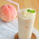 贅沢！桃のフロート。とろりとした桃スムージーにバニラアイス♪