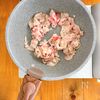 汁まで飲み干したくなる♪白菜と大根と豚肉の和風煮の工程2