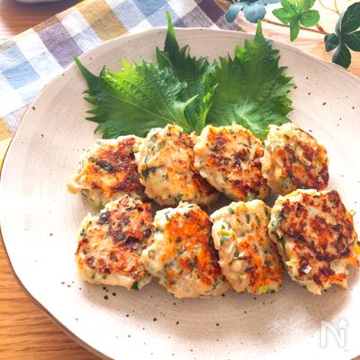 お弁当のおかずにも♡和風味噌チーズミニチキンバーグ