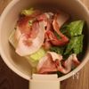 【業務スーパー】豚肉と白菜の塩レモンスープの工程1