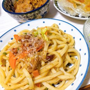 yeriの作ってみた!投稿(たれもめちゃウマ♡やきとり缶で甘辛焼きうどん)
