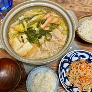 ぴいすけの作ってみた!投稿(豚キャベにんにく旨味噌鍋【キャベツの美味しさ引き立つ♪】)