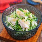レンジでラクラク♪『蒸し鶏と豆苗のやみつき♡たらマヨサラダ』