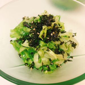 りんの作ってみた!投稿(やみつき♡レタスの海苔ナムル【#簡単 #無限 #包丁いらず】)