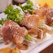 カイワレとねぎの♪豚バラ巻きおつまみサラダ🐖