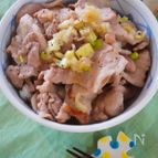 豚塩カルビ丼【ごはんが進む！】