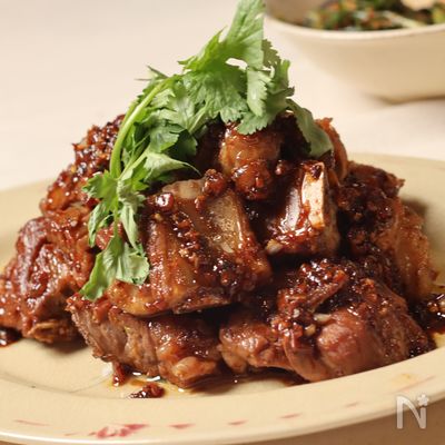 ハチミツと魚醤。スペアリブの甘辛焼き