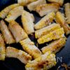 芯もまるごと食べられる。とうもろこしのから揚げの工程3
