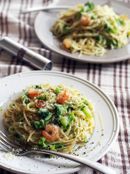 フライパン一つで簡単！ブロッコリーとエビのワンポットパスタ