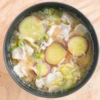少ない材料でもちゃんとおいしい！さつまいもの豚汁