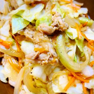 みおの作ってみた!投稿(【豚こまとキャベツの和風だし醤油炒め】しょうが香る野菜炒め♪)