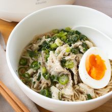 本格！絶品スープ！ネギ塩鶏そば