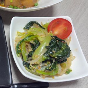 みーこの作ってみた!投稿(常備菜に！小松菜のピリ辛和え)