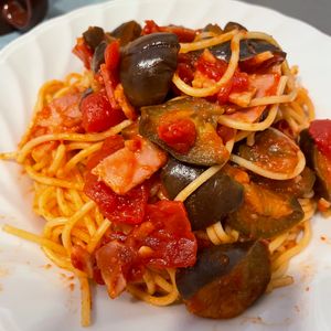 Haru :)の作ってみた!投稿(【なすとベーコンのピリ辛トマトパスタ】カフェ風簡単ごはん♪)