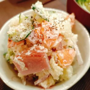 Yuukoの作ってみた!投稿(わが家の定番ポテトサラダ│水っぽくならない♪ホクホク具沢山)