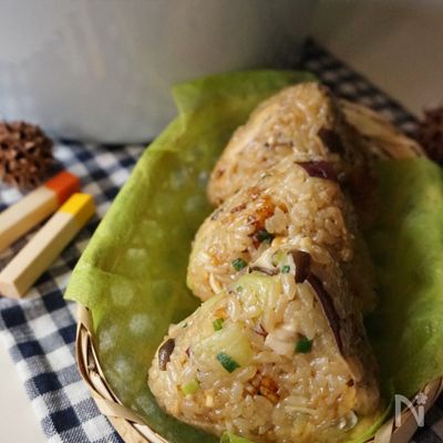 キノコとさつまいもの中華風おこわ