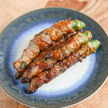 育ち盛りのお子さんも大満足！オクラのみそ肉巻き