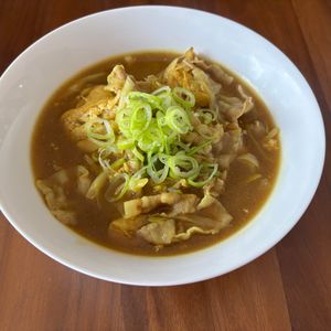 こむぎの作ってみた!投稿(5分で完成♡お蕎麦屋さんみたいなカレーうどん)