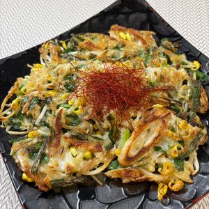 楽ラク手抜キッチン🐶🐾の作ってみた!投稿(『格安おかず♡』ちくわとニラと豆もやしのチヂミ)