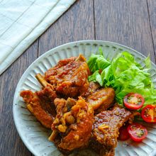 煮るだけ簡単!スペアリブの柔らか煮込み【調味料3つ!】