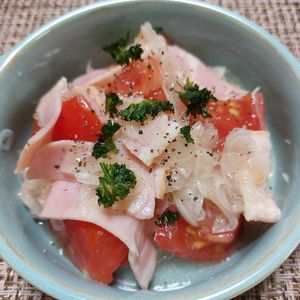 よっこの作ってみた!投稿(新玉ねぎのおいしい食べ方1位(独断)😘💖マリネ💖)