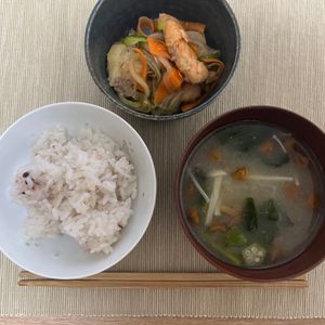 お寿司大好きマンの作ってみた!投稿(刺身用柵で骨なし♡さっぱり美味しい『鮭の南蛮漬け』)