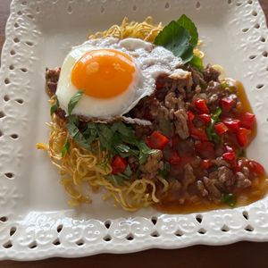 こむぎの作ってみた!投稿(【暑い日にぴったりのエスニック麺】ガパオあんかけ焼きそば)