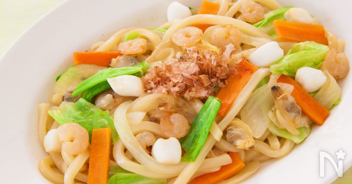 魚介たっぷり焼きうどん