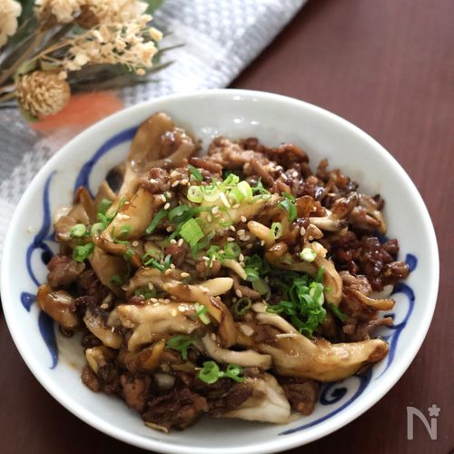 簡単!舞茸とひき肉の甘辛炒め