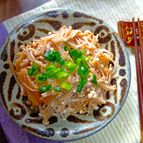 【ピリ辛コチュジャン味のえのき】火を使わずレンジで即完成～！