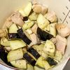 スパイシー♪なすとオクラのカレースープの工程3