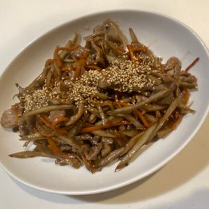akkoの作ってみた!投稿(ワンパン10分！【豚こま肉とごぼうのきんぴら風甘辛炒め】)