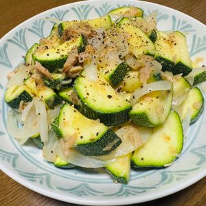 ちゃみくるの作ってみた!投稿(ズッキーニの旨ツナ炒め)
