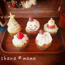 ホワイトチョコベリーマフィン♪クリスマス仕様で♪