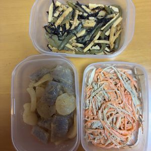さっちゃんの作ってみた!投稿(【天才的に旨い！ごぼうとにんじんのコク旨ごまマヨサラダ】)