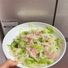 ケの作ってみた!投稿(容器に入れてチンするだけ「キャベツとベーコンのうま塩うどん」)