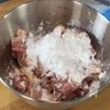 一口でハマる。カリじゅわ無限おかず【鶏モモの甘辛和え】の工程1