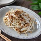 ギュギュッとうまい！『カレーツナフレーク』のもやし炒め