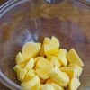 レンジで同時に！じゃがいもとブロッコリーのシーザー風マヨ和えの工程1